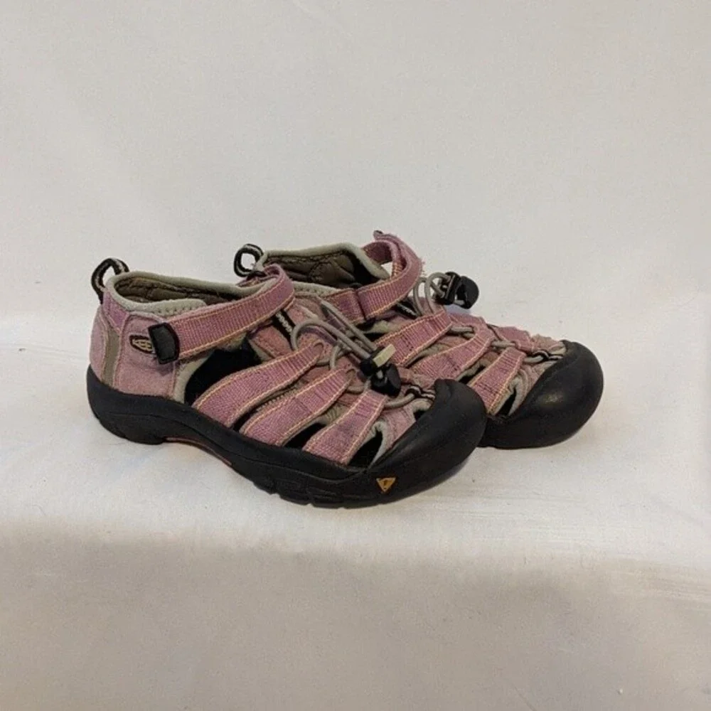 Keen Waterproof Closed Toe Sandals - Girls 13